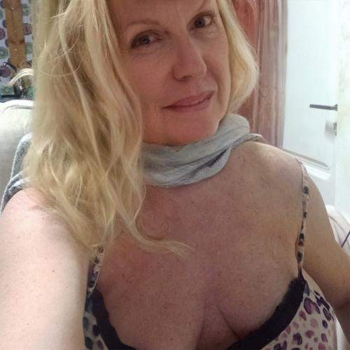 Suche Privatsextreff, habe genug Zeit
